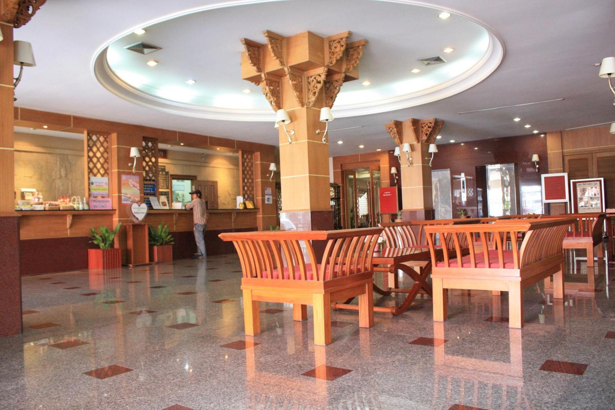 Dhevaraj Hotel Nan Exterior photo