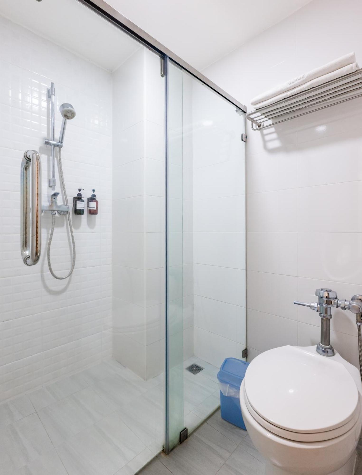 Dhevaraj Hotel Nan Room photo