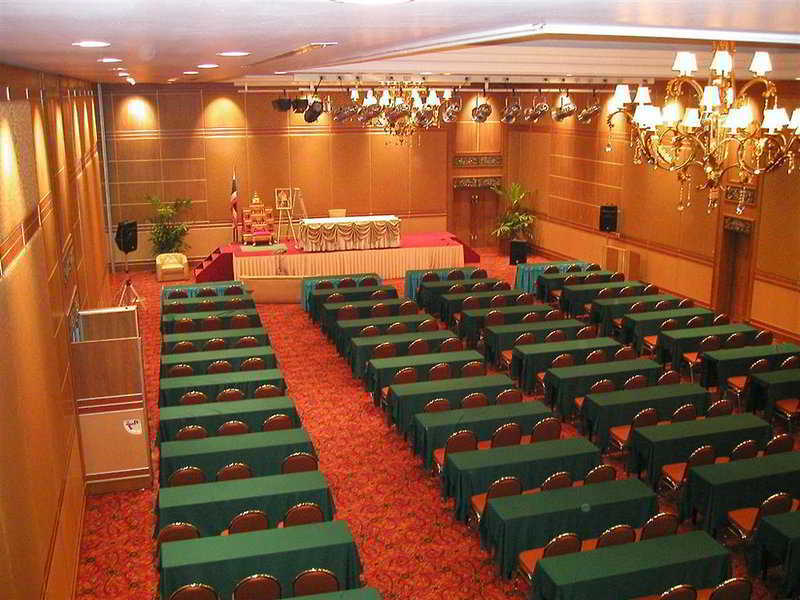 Dhevaraj Hotel Nan Exterior photo